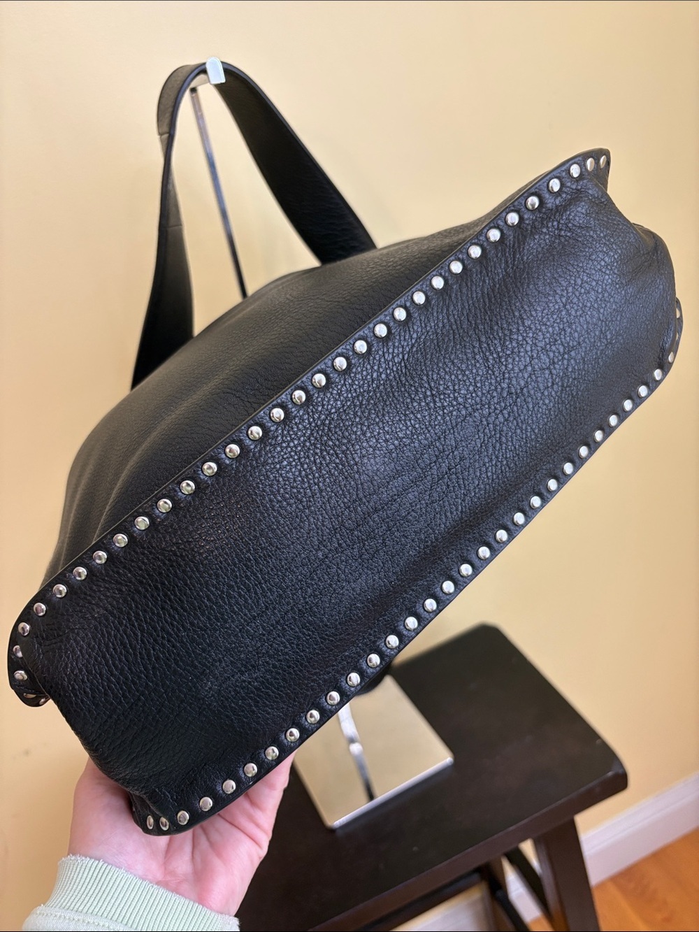 Michael Kors Astor Large Black Leather Studded Slouchy Relaxed Hobo Shoulder Bag - Picture 12 of 16